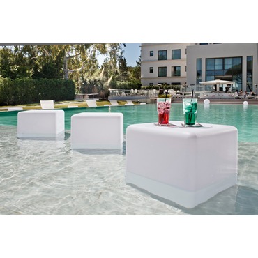 Cube 17 LED Outdoor/Indoor Lamp Cube 17 LED Outdoor/Indoor Lamp