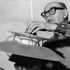 Poul Henningsen