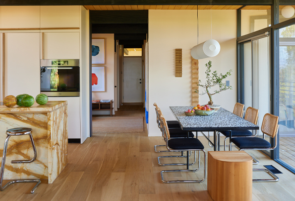 Space Tour: Laurel Canyon Home