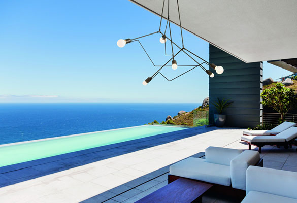 Outdoor Chandeliers & Pendants