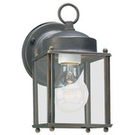 New Castle Outdoor Wall Lantern - Antique Bronze / Clear