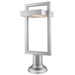 Luttrel Outdoor Pier Light with Simple Round Base - Silver / Frosted