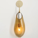 Hold 12 Wall Sconce - Brushed Brass / Transparent Olivin