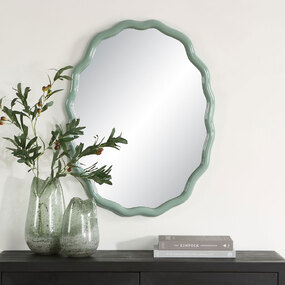 Isly Mirror