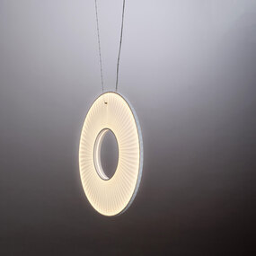 Iris Vertical Pendant