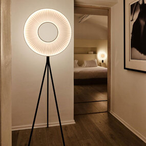 Iris Tripod Floor Lamp by 10 Heures 10