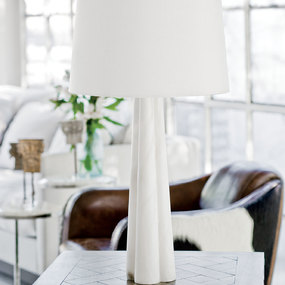 Quatrefoil Alabaster Table Lamp