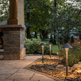 Hardy Island 12V Hammered Path Light