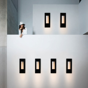 Atlantis Wide Outdoor Wall Light by Hinkley Lighting