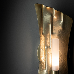 Crest Wall Sconce