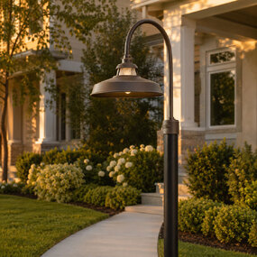 Troyer 120V Outdoor Post Light