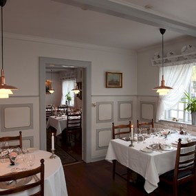 PH 3 1/2 - 3 Pendant by Louis Poulsen