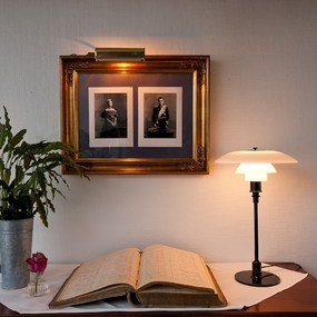 PH 3/2 Glass Table Lamp by Louis Poulsen