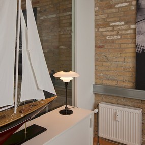 PH 3/2 Glass Table Lamp by Louis Poulsen