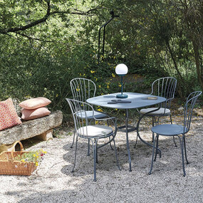Opera+ Carronde Square Dining Table