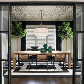 Gwen Chandelier by Hinkley Lighting Gwen Chandelier by Hinkley Lighting