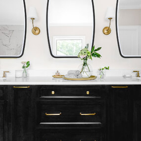Lindee Mirror