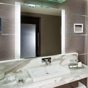 Novo Lighted Mirror