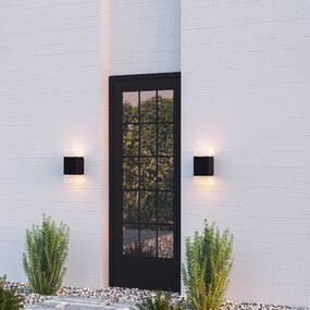 Saxton Outdoor Wall Light