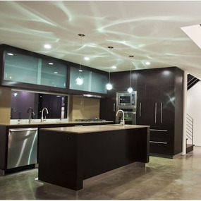 FJ Happy Kiss Pendant by Siemon & Salazar