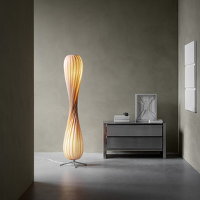 TR7 Floor Lamp