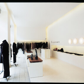 AJ Eklipta Wall / Ceiling Light by Louis Poulsen