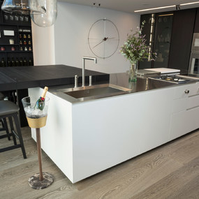 Champagnera Bucket by Nomon