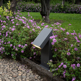 Chilone Outdoor Floor Light