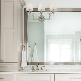 Broche Flower Bathroom Vanity Light