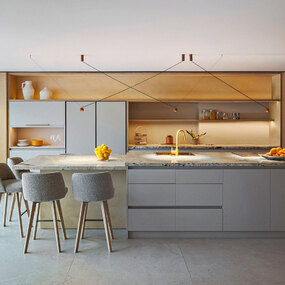 Compass Pendant by Estiluz