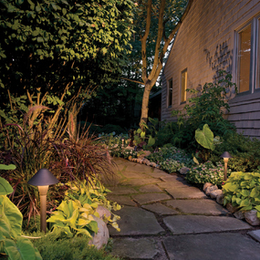 HARDY ISLAND SM CLASSIC PATH/FROST/MATTE BRONZE by Hinkley Lighting