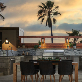 Cascade Outdoor Wall Sconce by Hinkley Lighting