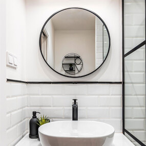 Lineari Bathroom Vanity Light