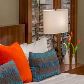 Adorne Plastic Screwless Wall Plate with Microban by Legrand Adorne