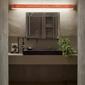 I-Club Slim Wall Light by LZF