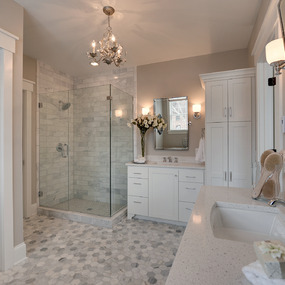 Elegante Chandelier by Maxim Lighting by Maxim Lighting