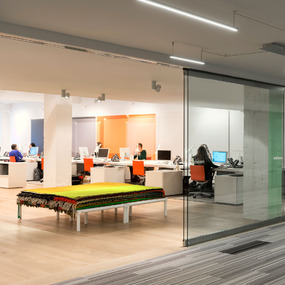 Cirrus D1 Linear Suspension w/Remote/End Feed/SQ Canopy by PureEdge Lighting