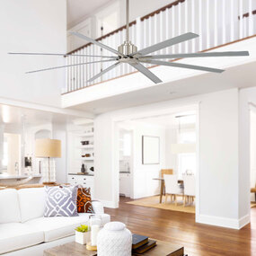 Ceiling fan with light clearance for vaulted ceiling