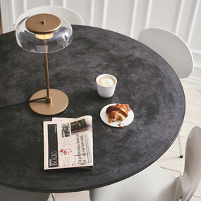 Blossi Table Lamp