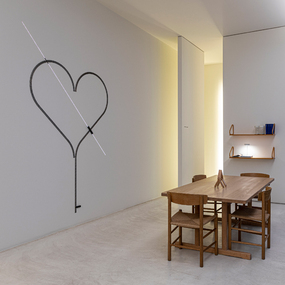 Rail Plug-In Wall Light