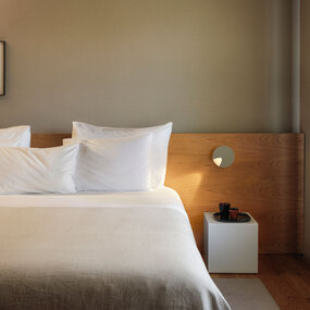 Dots Reading Wall Light