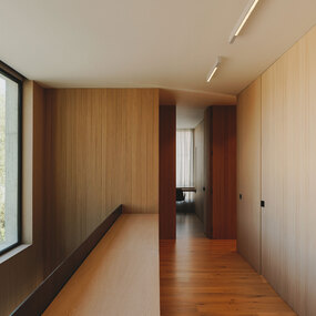 Offset Linear High Comfort Ceiling Light