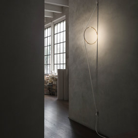 Wirering Wall Light