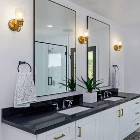 Kinsley Wall Sconce by Z-Lite