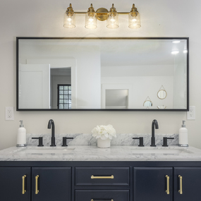 Kinsley Bathroom Vanity Light by Z-Lite