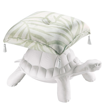 Turtle Carry with Pouf