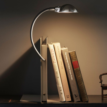 Oskar Table Lamp | Ingo Maurer at Lightology Oskar Table Lamp