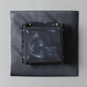 Field Square Warm Dim Wall Sconce