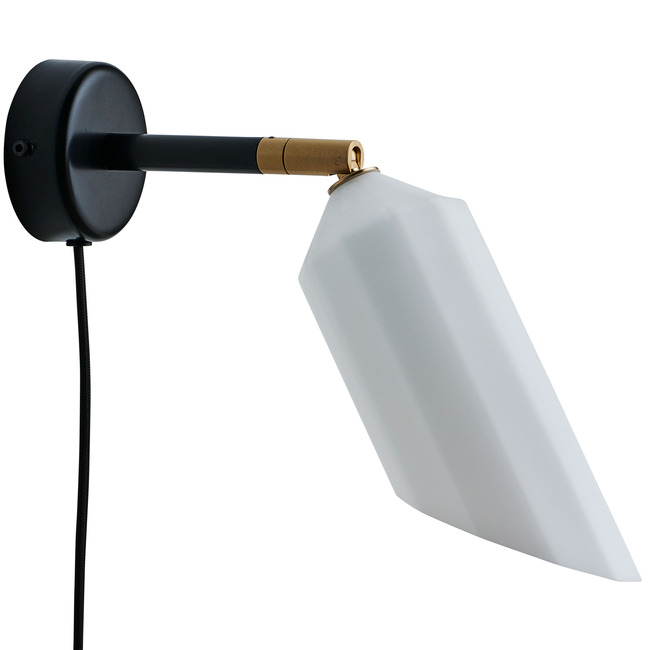 Pliverre Plug-In Wall Sconce by Le Klint