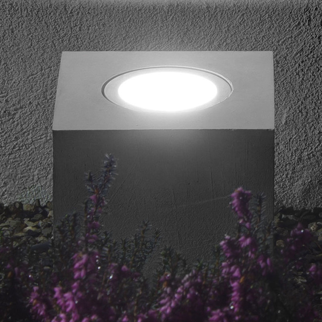 Q2 Outdoor Bollard Light by Davide Groppi